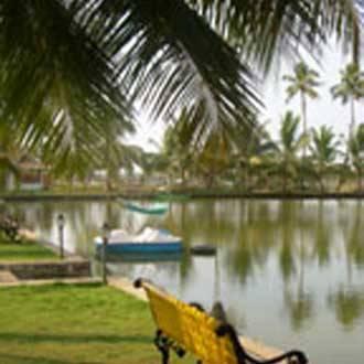 Отель Kondai Lip Alappuzha Экстерьер фото